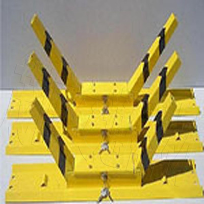 專業(yè)交通管控設(shè)備供應(yīng) 破胎器、阻車器與車輪鎖詳解